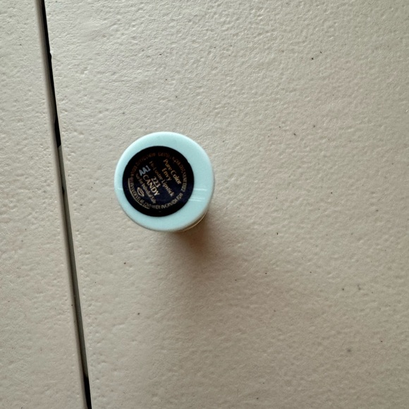 Last one!!!Estée Lauder full size lipstick - Picture 3 of 5